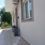 بيت للعطل Christos Sgourades