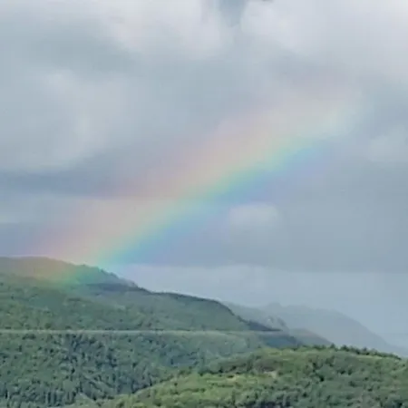 펜션 Christos Sgourades